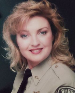 Bobbie Sue Hoenie