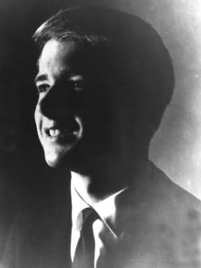 Thomas W Bennett