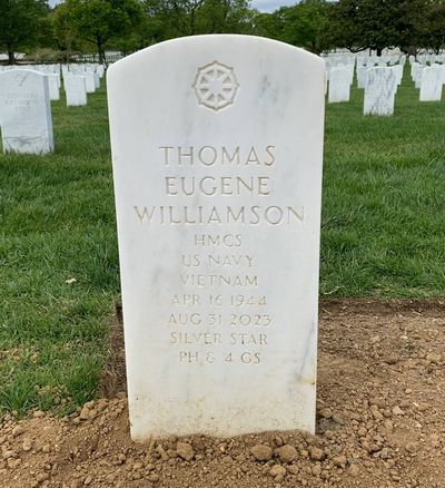 Headstone Front of Thomas Eugene Williamson. Arlington National Cemetery.