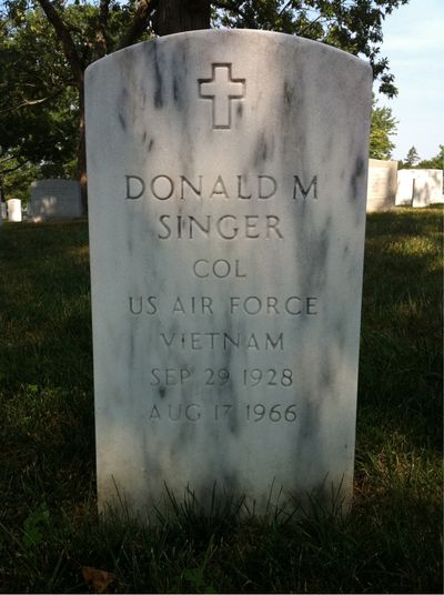 Headstone Front of Donald Singer. Arlington National Cemetery.