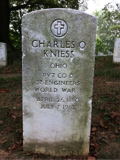 Headstone Front of Charles Kniess. Arlington National Cemetery.