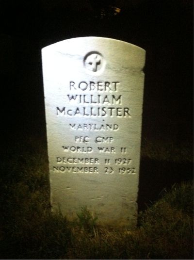 Headstone Front of Robert L. McAllister. Arlington National Cemetery.