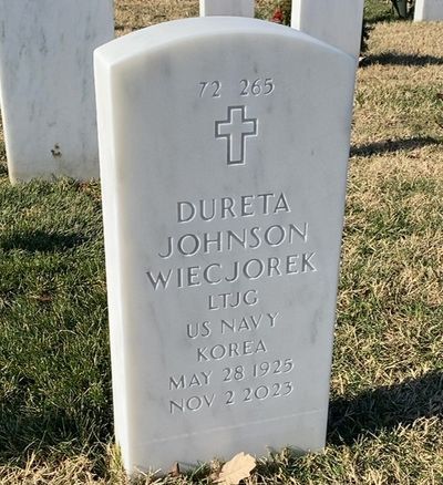 Headstone Back of Albert F Wiecjorek. Arlington National Cemetery.