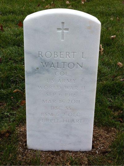 Headstone Front of Robert L Walton. Arlington National Cemetery.