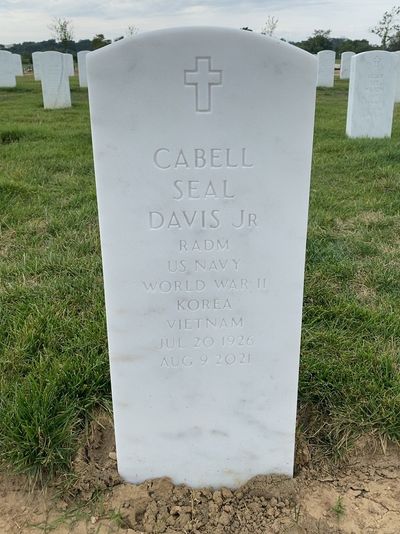 Headstone Front of Cabell Seal Davis. Arlington National Cemetery.