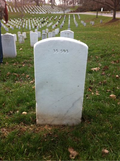 Headstone Back of Wayne Gilmore Schwartz. Arlington National Cemetery.