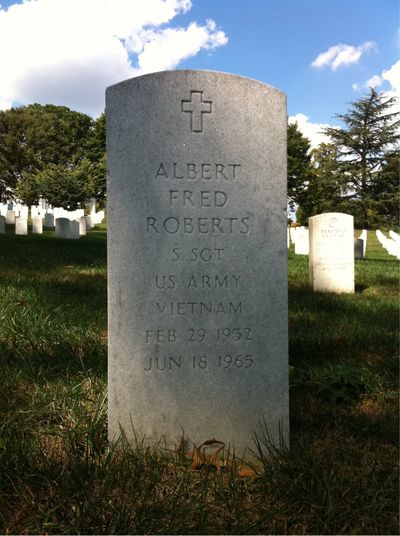 Headstone Front of Albert Fred Roberts. Arlington National Cemetery.